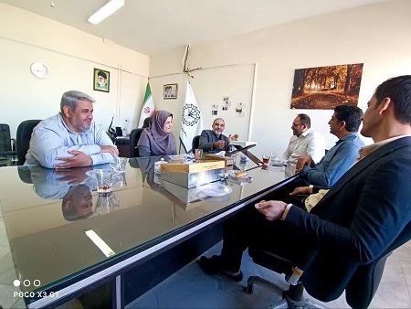 جلسه سرپرست دانشکده با کارکنان و اعضای هیات علمی به منظور تبریک سال تحصیلی جدید و خوش آمدگویی به عضو هیات علمی جدید و بررسی نقطه نظرات و پیشنهادات همکاران