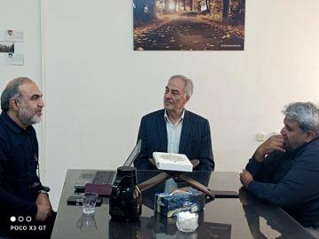 دیدار دکترحسین جوادی کیا سرپرست محترم دانشکده کشاورزی باجناب آقای سرحدی رئیس خوابگاه های خودگردان